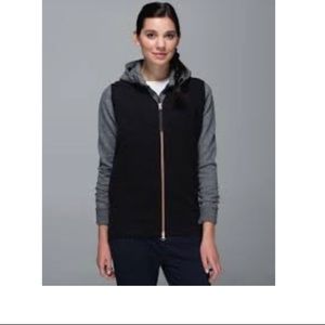 Lululemon departure vest size 4